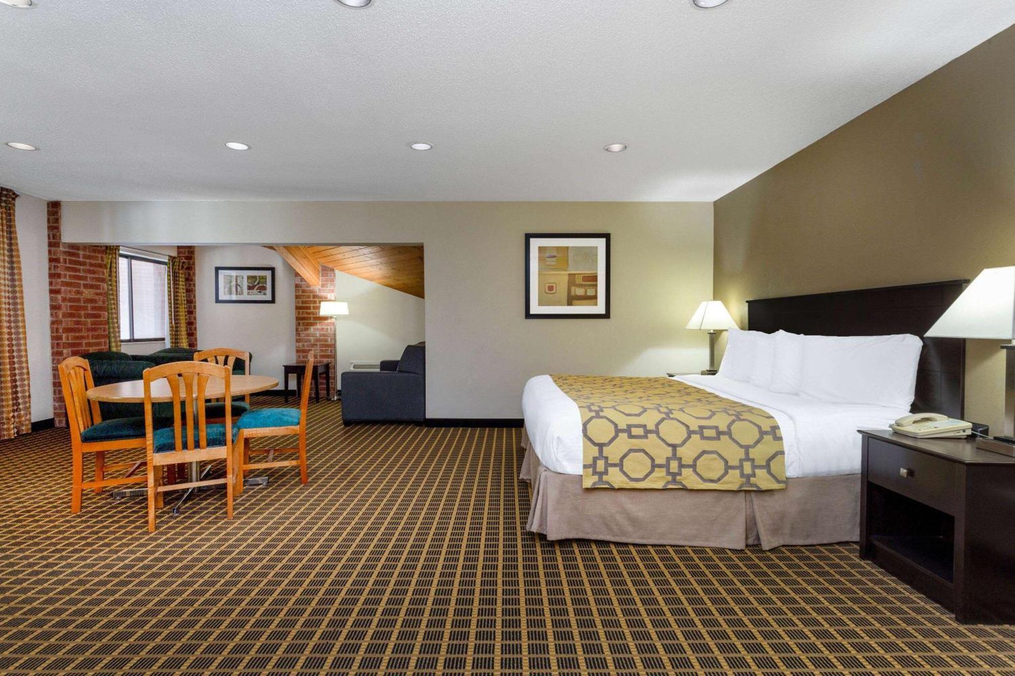 Baymont By Wyndham 3* Harvard